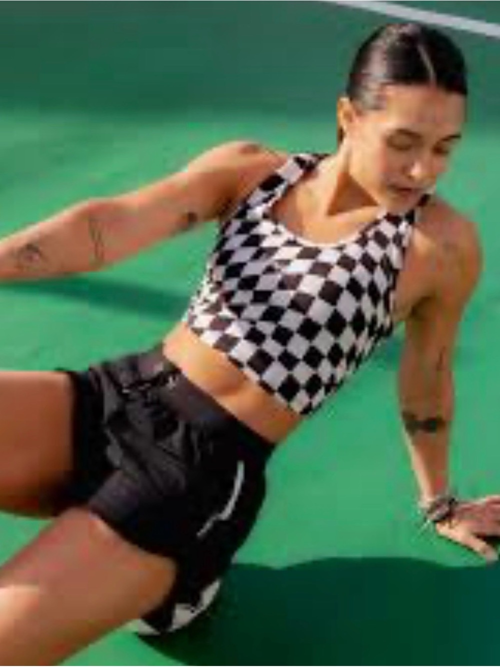 Bandit race crop - checker print size medium